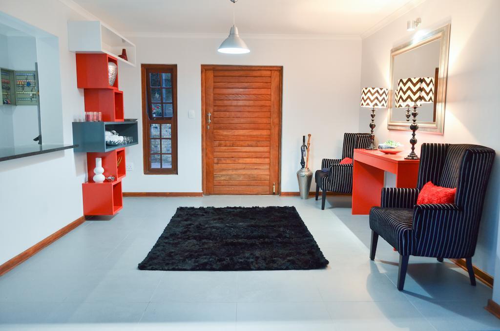 Yalla Yalla Boutique Hotel Уитбанк Екстериор снимка