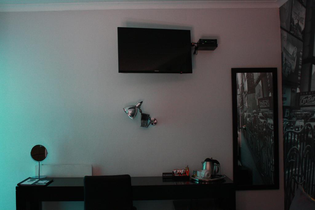 Yalla Yalla Boutique Hotel Уитбанк Екстериор снимка