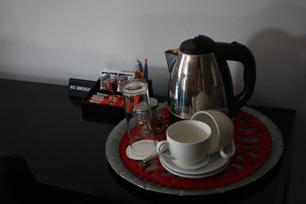 Yalla Yalla Boutique Hotel Уитбанк Екстериор снимка