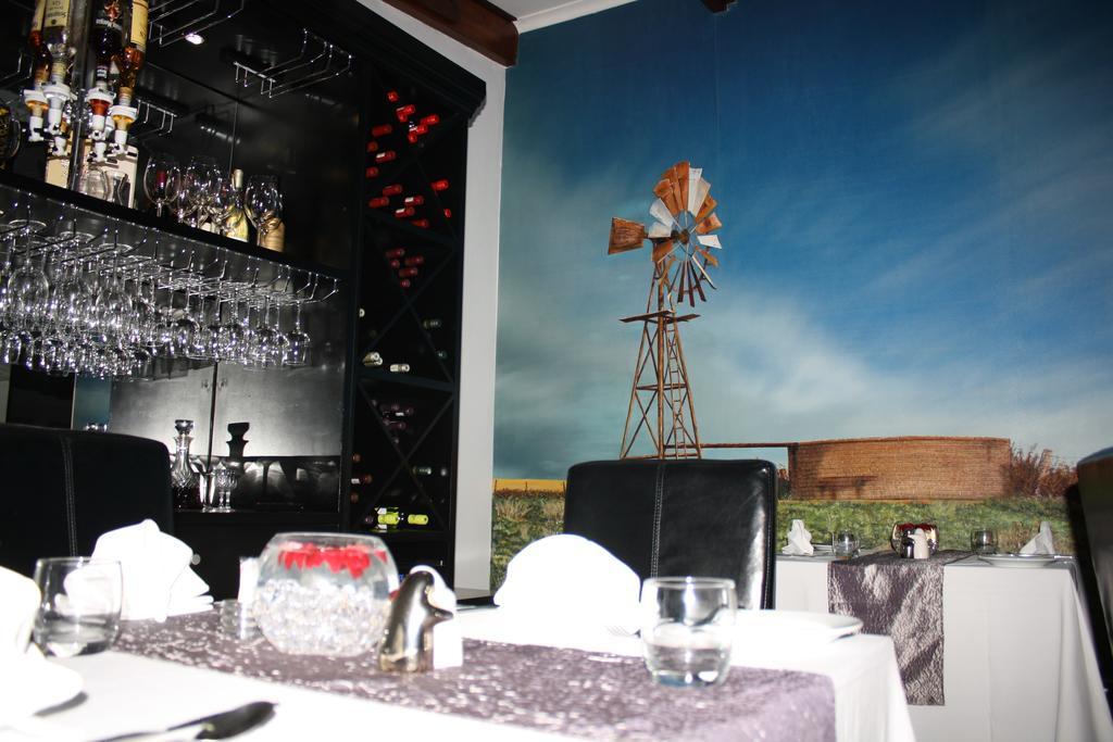 Yalla Yalla Boutique Hotel Уитбанк Екстериор снимка