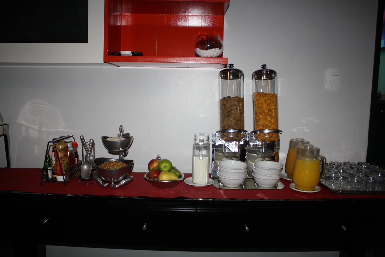 Yalla Yalla Boutique Hotel Уитбанк Екстериор снимка