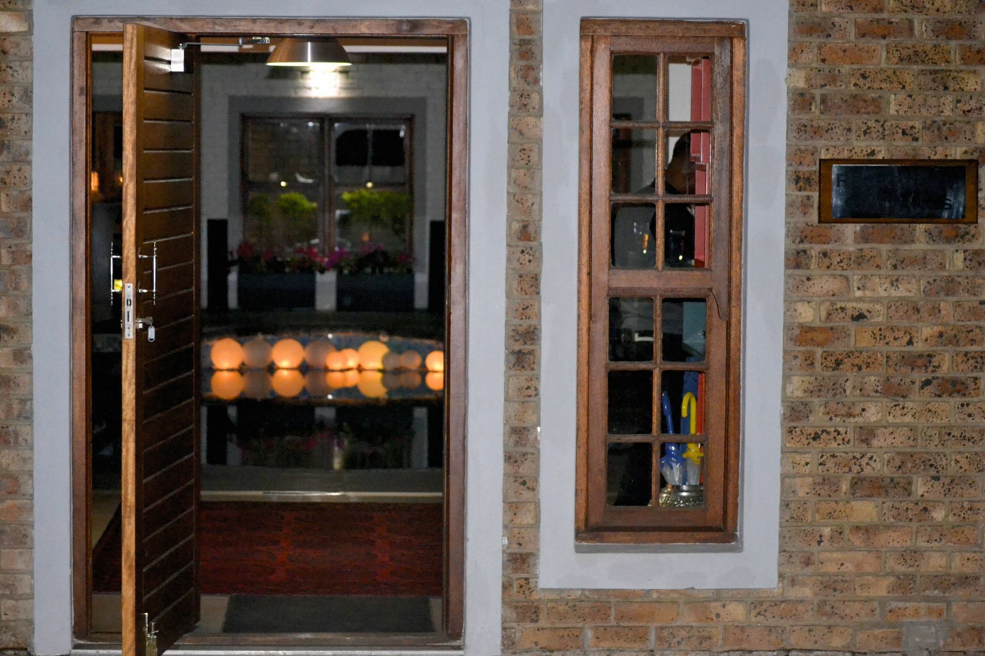 Yalla Yalla Boutique Hotel Уитбанк Екстериор снимка